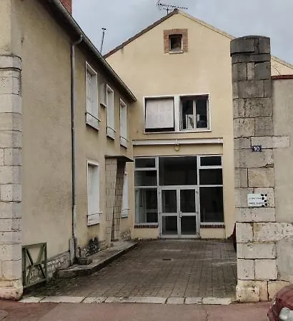 Studio Bis Proche Centre Ville Et Canal A Montargis Exterior foto
